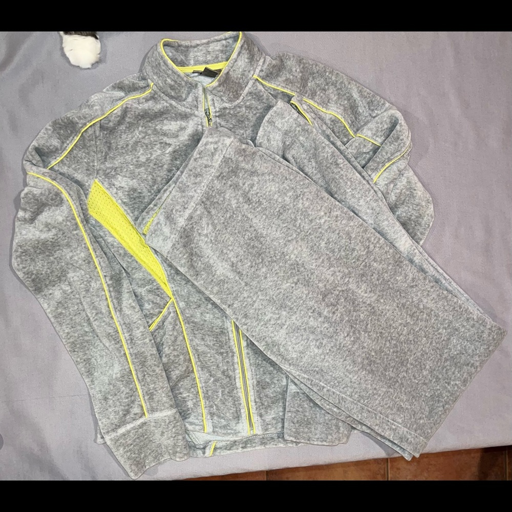 VINTAGE EXPRESS Gray & Yellow Jogging Suit Never Worn Size M
